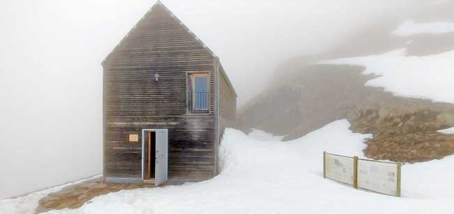 489300872 1055095626666561 766437579223008775 n