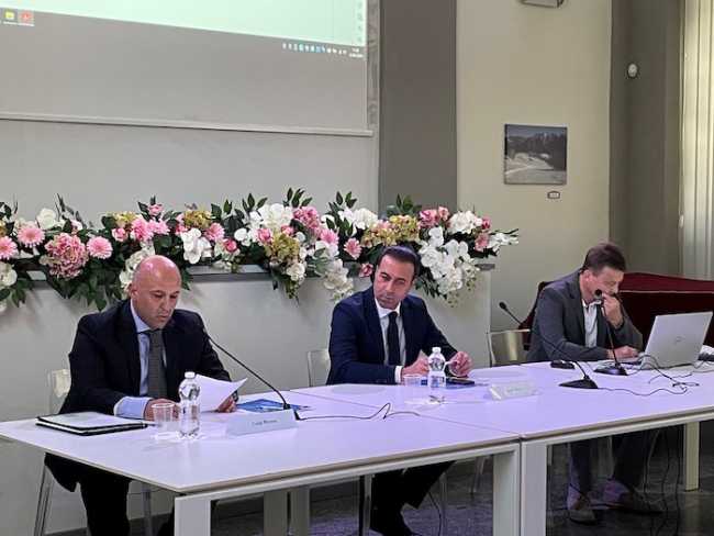 Allegato 2 foto Dir Sindaco