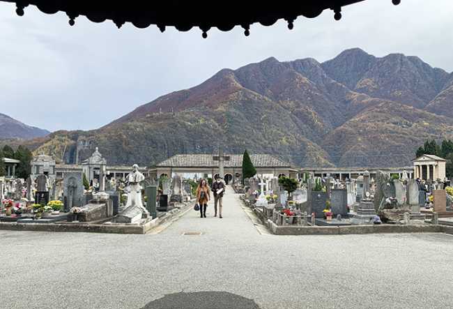 cimitero domo vista due mascherina
