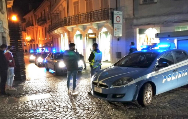 via briona auto notte