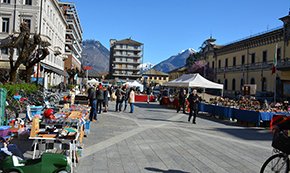 bancarelle piazza
