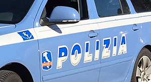ok corto polizia auto scritta
